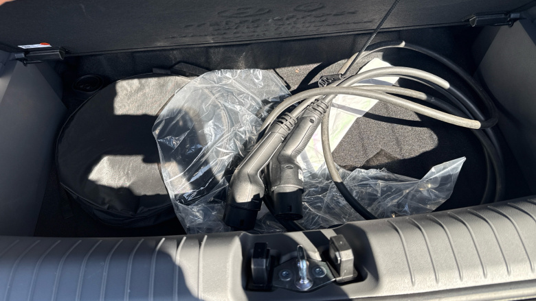 Hyundai INSTER 85kW Cross 49kWh 5dr Auto Electric Hatchback